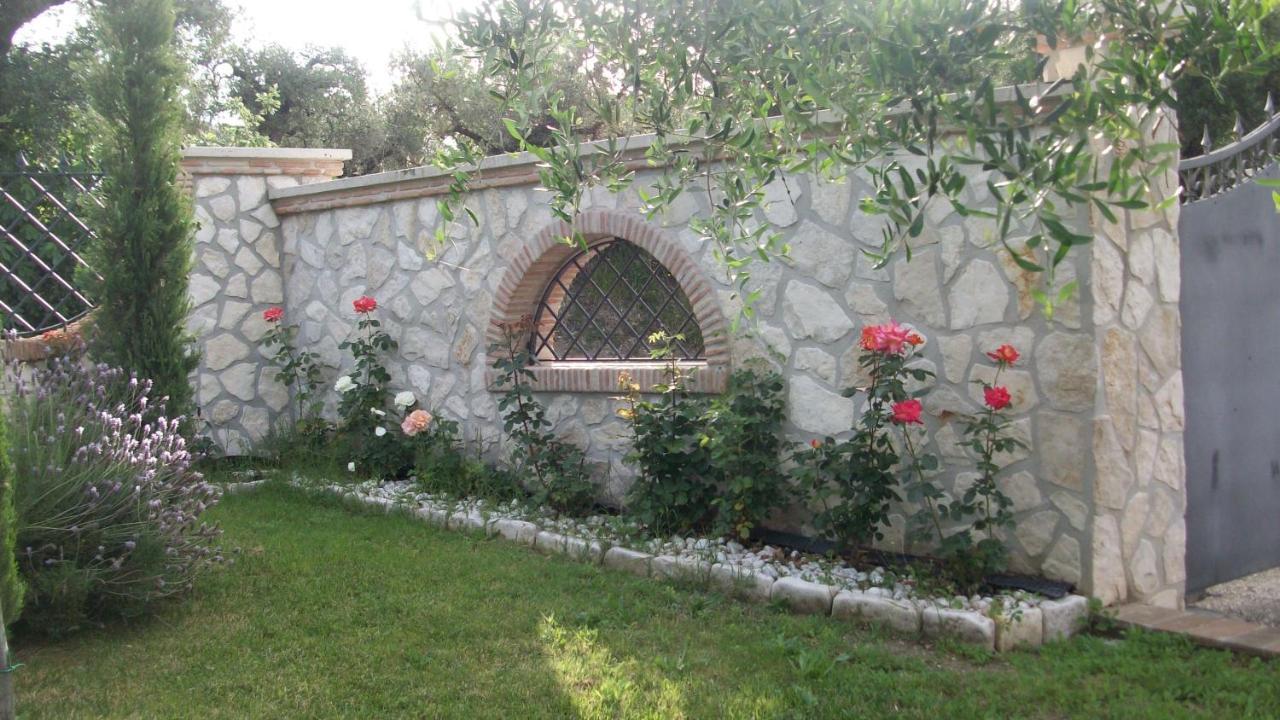 Il Giardino Degli Ulivi Bed & Breakfast Canneto  Luaran gambar