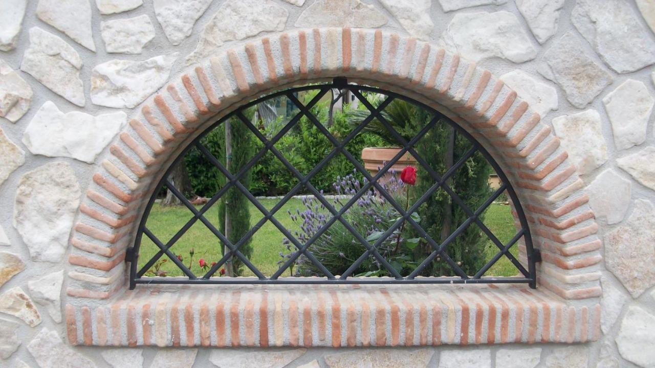 Il Giardino Degli Ulivi Bed & Breakfast Canneto  Luaran gambar